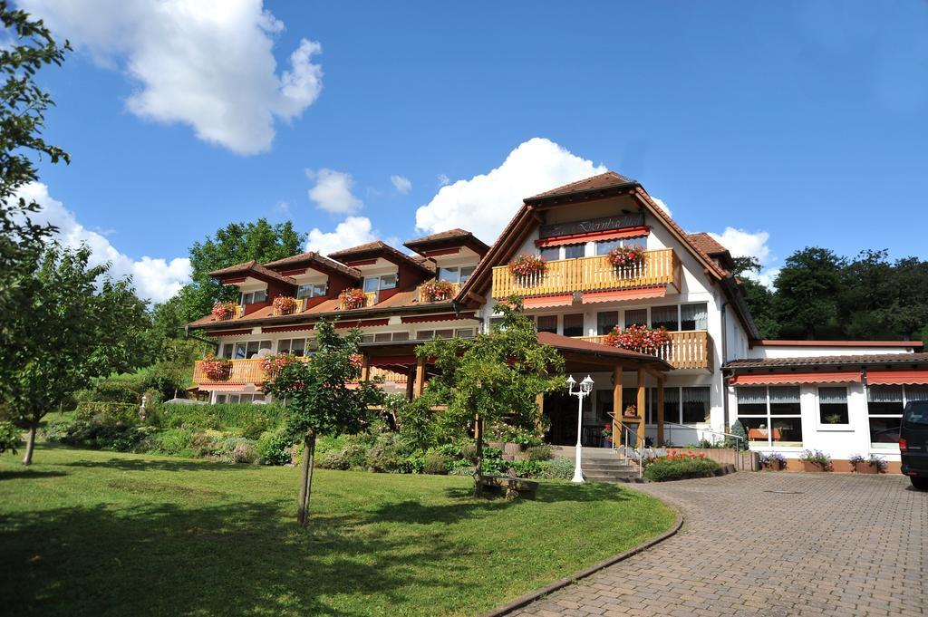 Hotel Dernbachtal Bagian luar foto