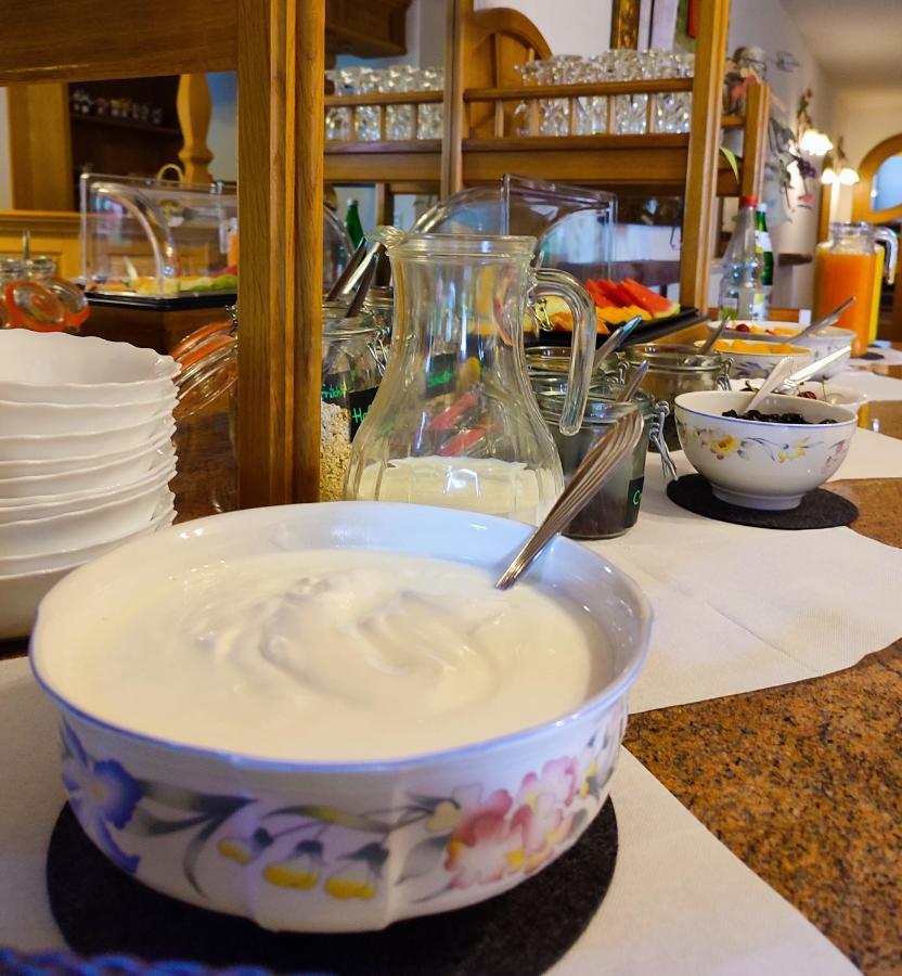 Hotel Dernbachtal Bagian luar foto